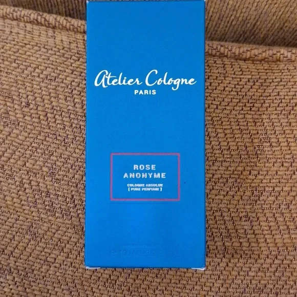 Atelier Cologne Rose Anonyme Perfume - Picture 4 of 7